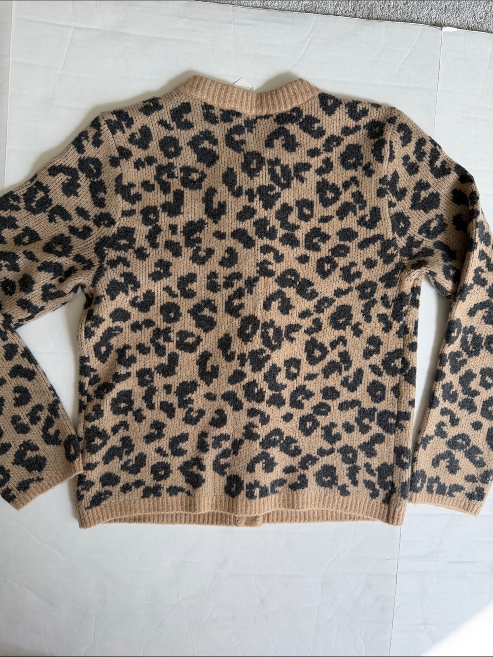 Abercrombie & Fitch Leopard Crew Cardigan - Picture 8 of 10
